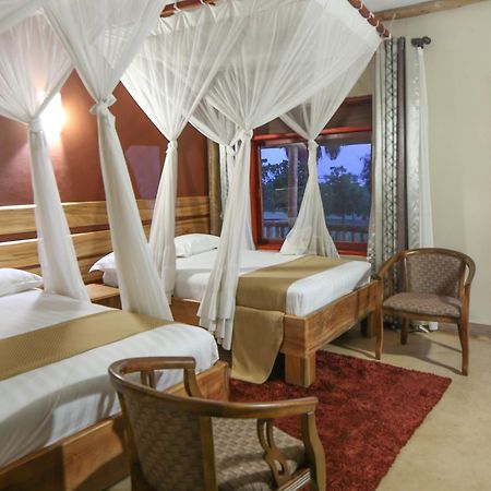 Pakuba Safari Lodge Nwoya Εξωτερικό φωτογραφία